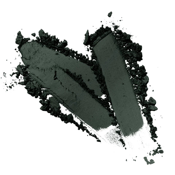Talc-free creamy shadow with a silky texture and high color impact.
